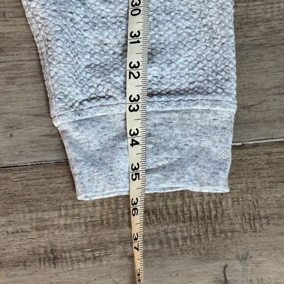 Women’s Lululemon Heather Gray Waffle Joggers Size 8 - Picture 9 of 11